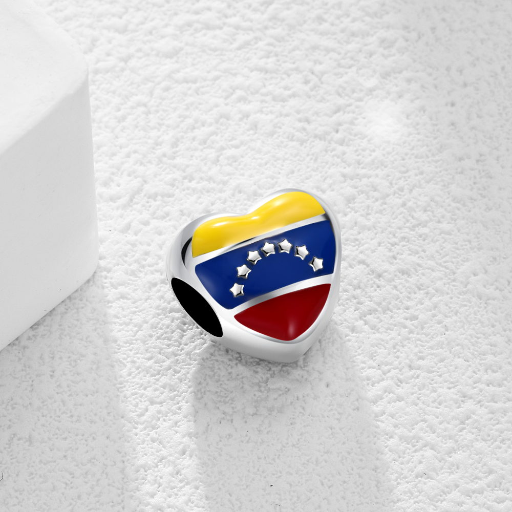 31 Countries Flag Heart Charms - Jewelry Making Uk recension och pris